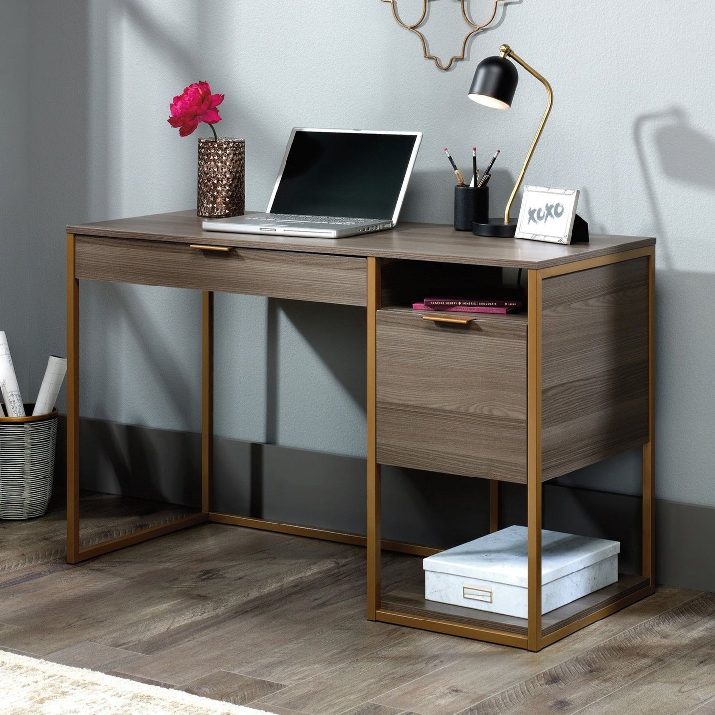 Teknik Lux Desk - Work Well HQ